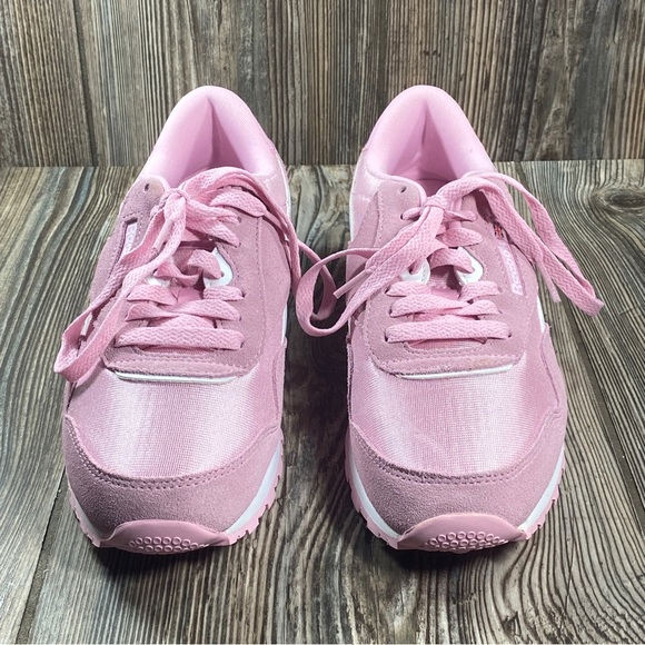 Reebok Classic Charming Junior Sz 4 Pink and White Sneakers - Picture 3 of 11